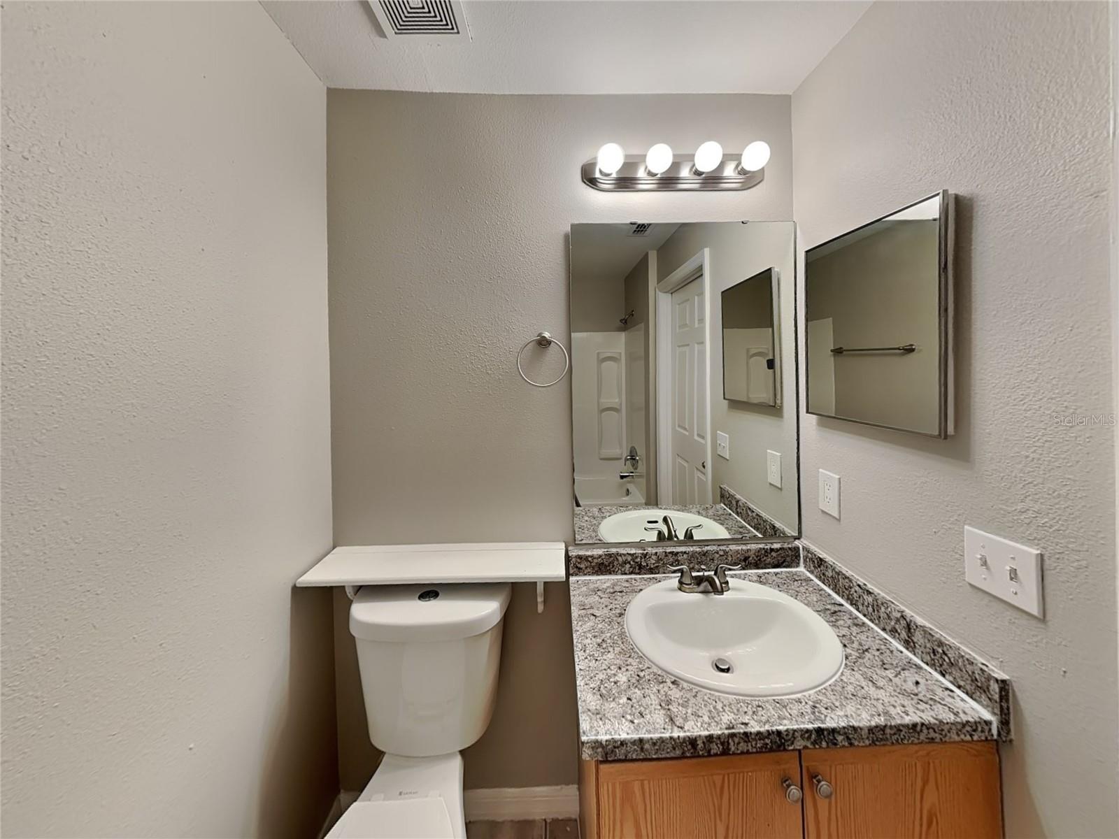 DELTONA LAKES UNIT 42 - Residential Lease