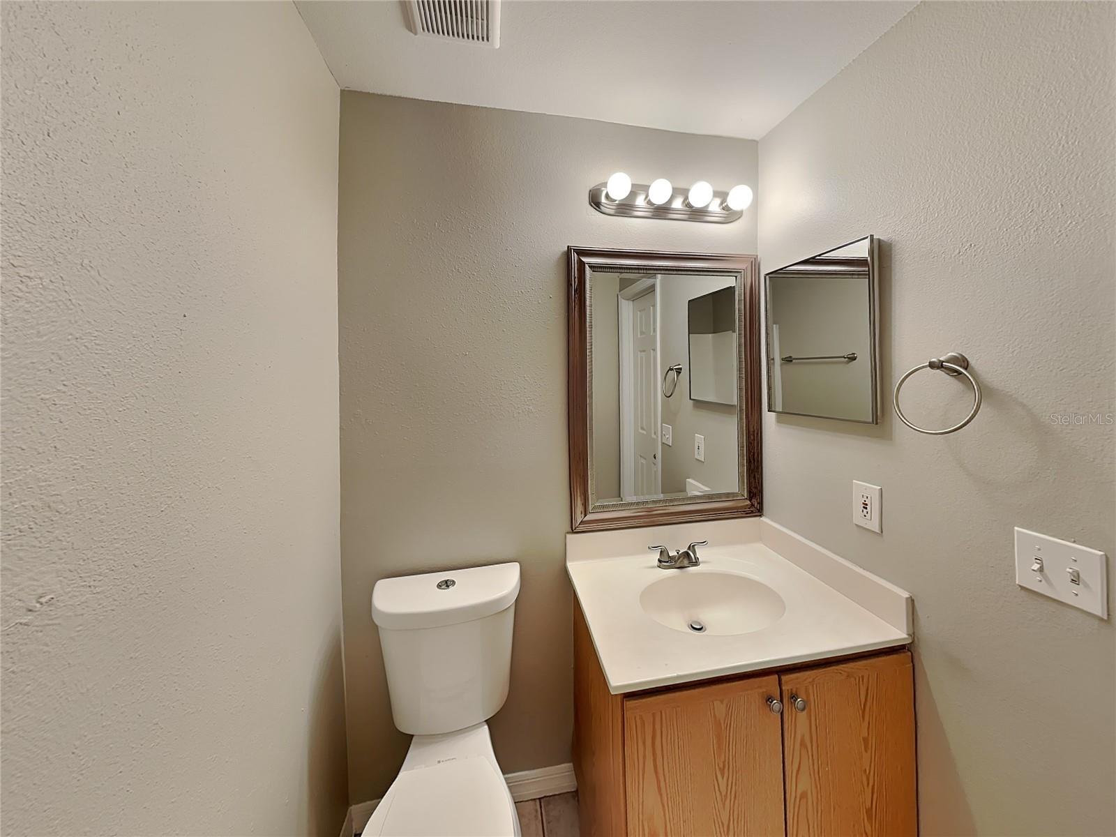 DELTONA LAKES UNIT 42 - Residential Lease