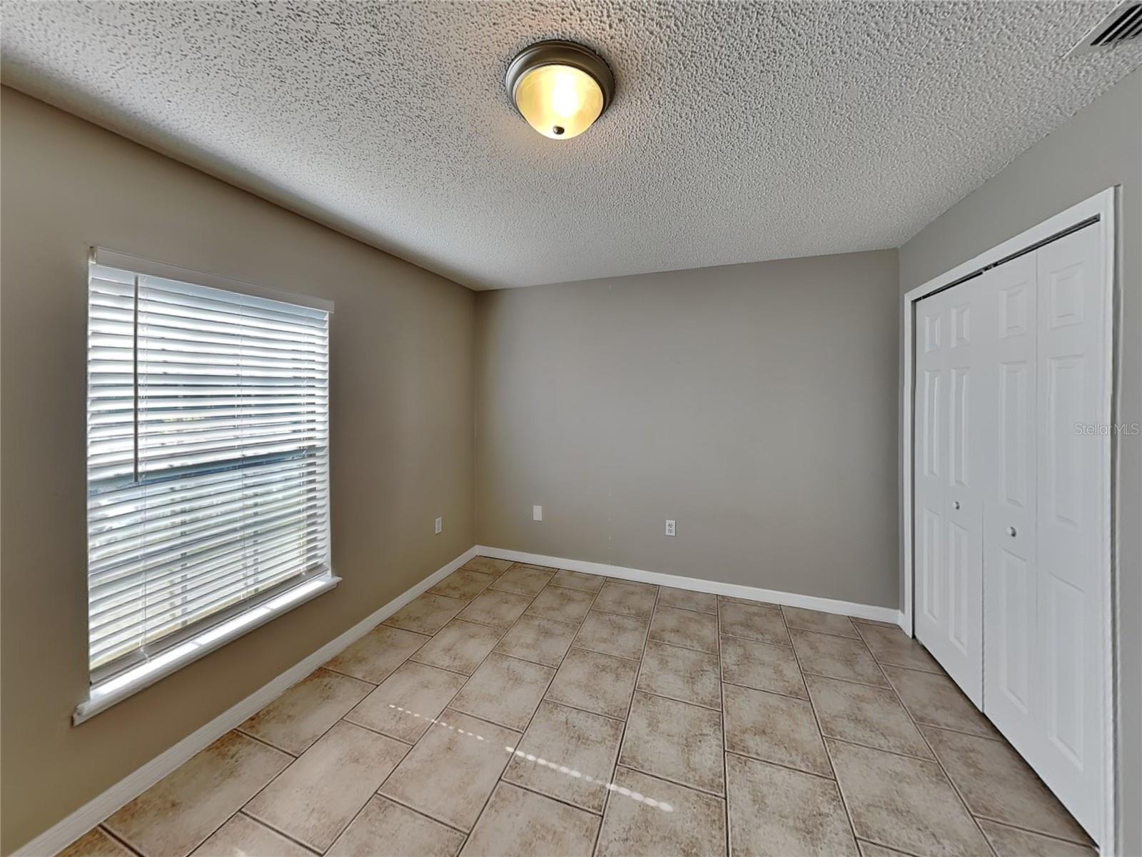 DELTONA LAKES UNIT 42 - Residential Lease