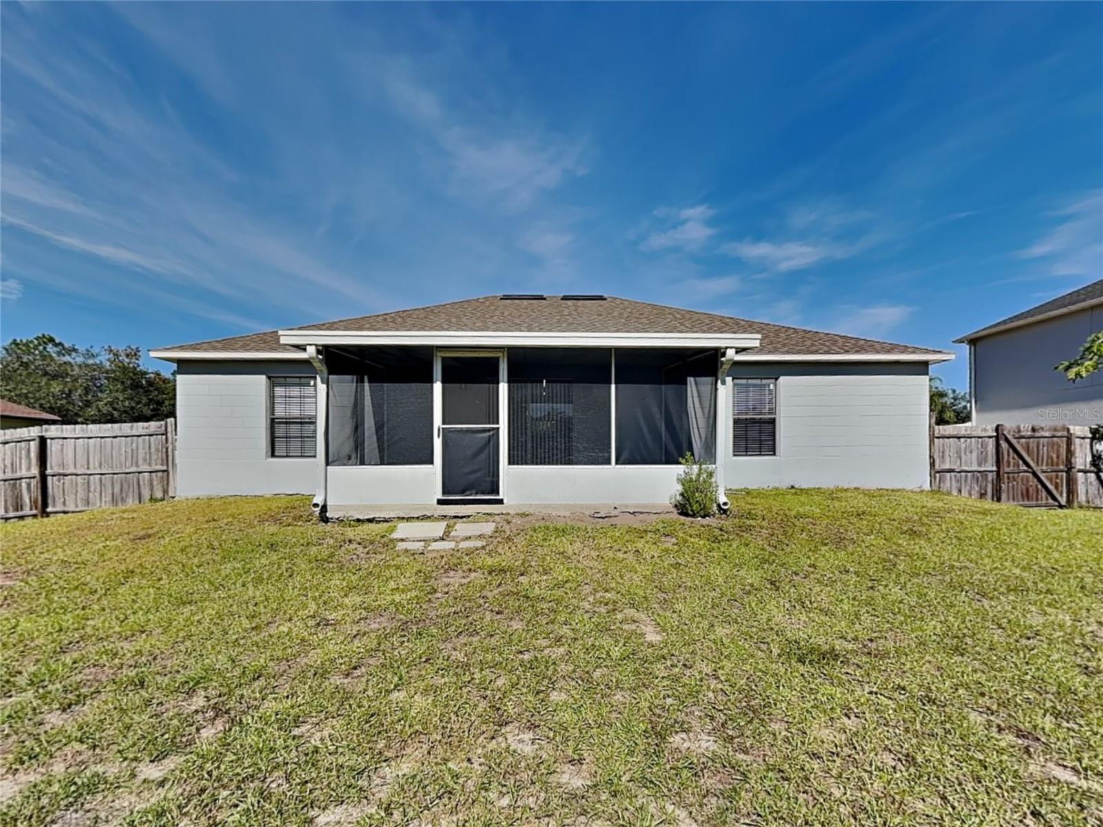 DELTONA LAKES UNIT 42 - Residential Lease