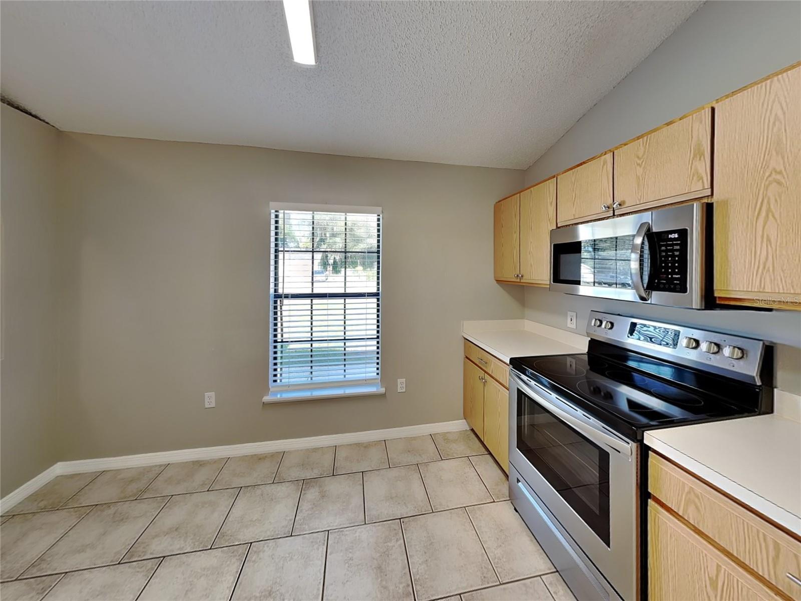 DELTONA LAKES UNIT 42 - Residential Lease