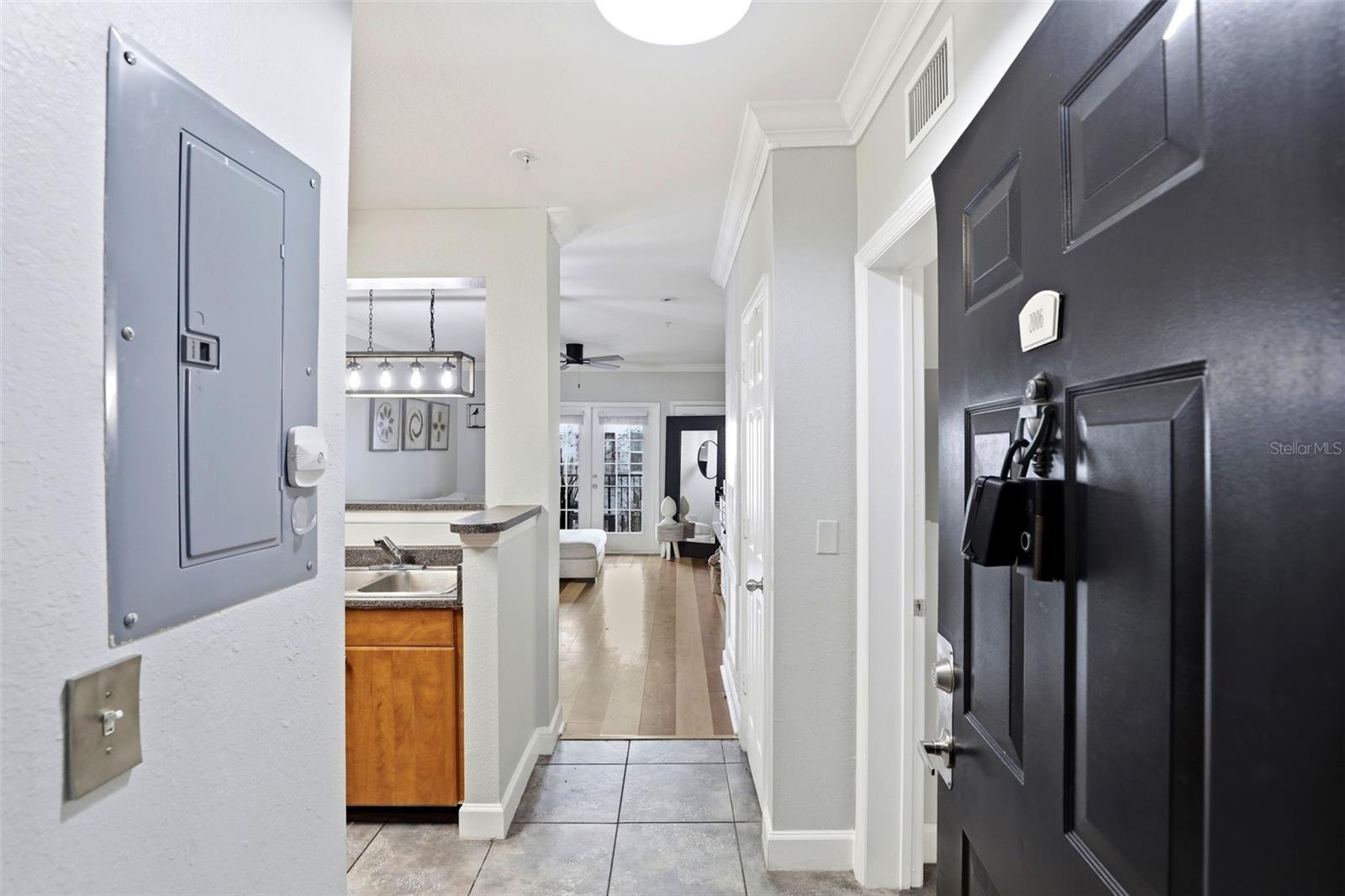 300 E SOUTH STREET 2006