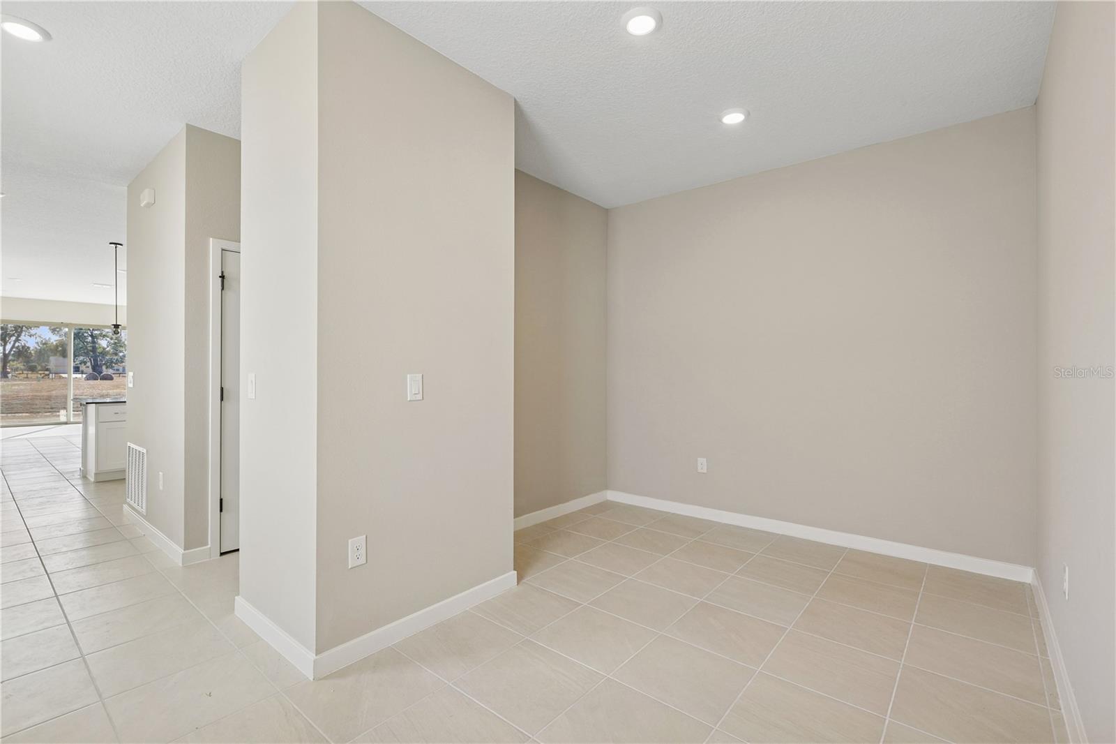 4532 NW 37TH STREET RD