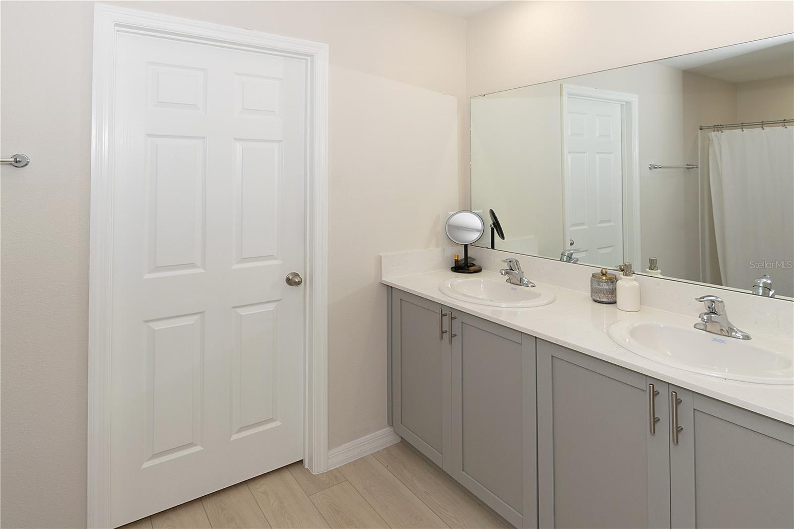 CONGDON TWNHMS PH 1 2 - Residential