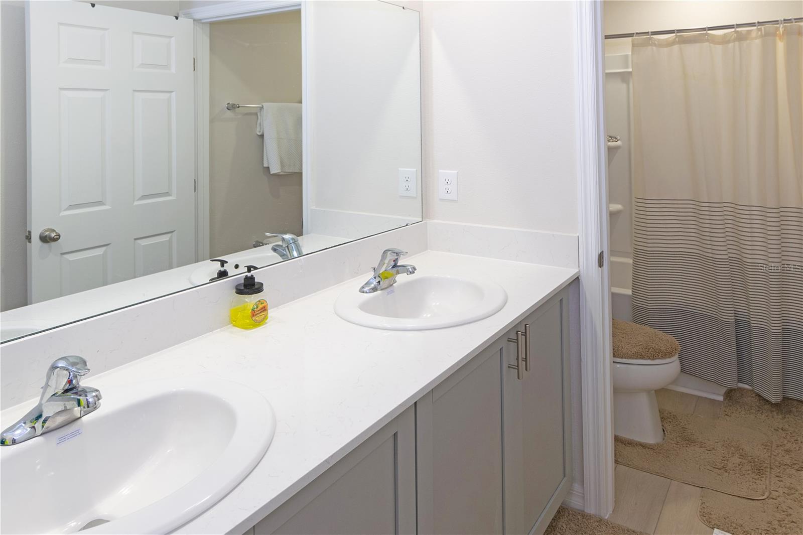 CONGDON TWNHMS PH 1 2 - Residential