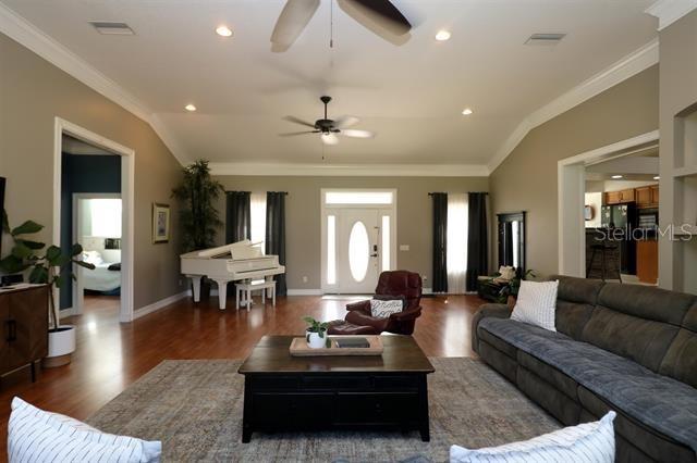 TRESTLE BAY - Residential