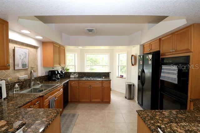 TRESTLE BAY - Residential