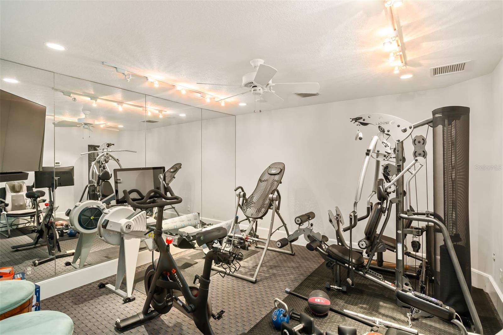 ISLEWORTH - Residential