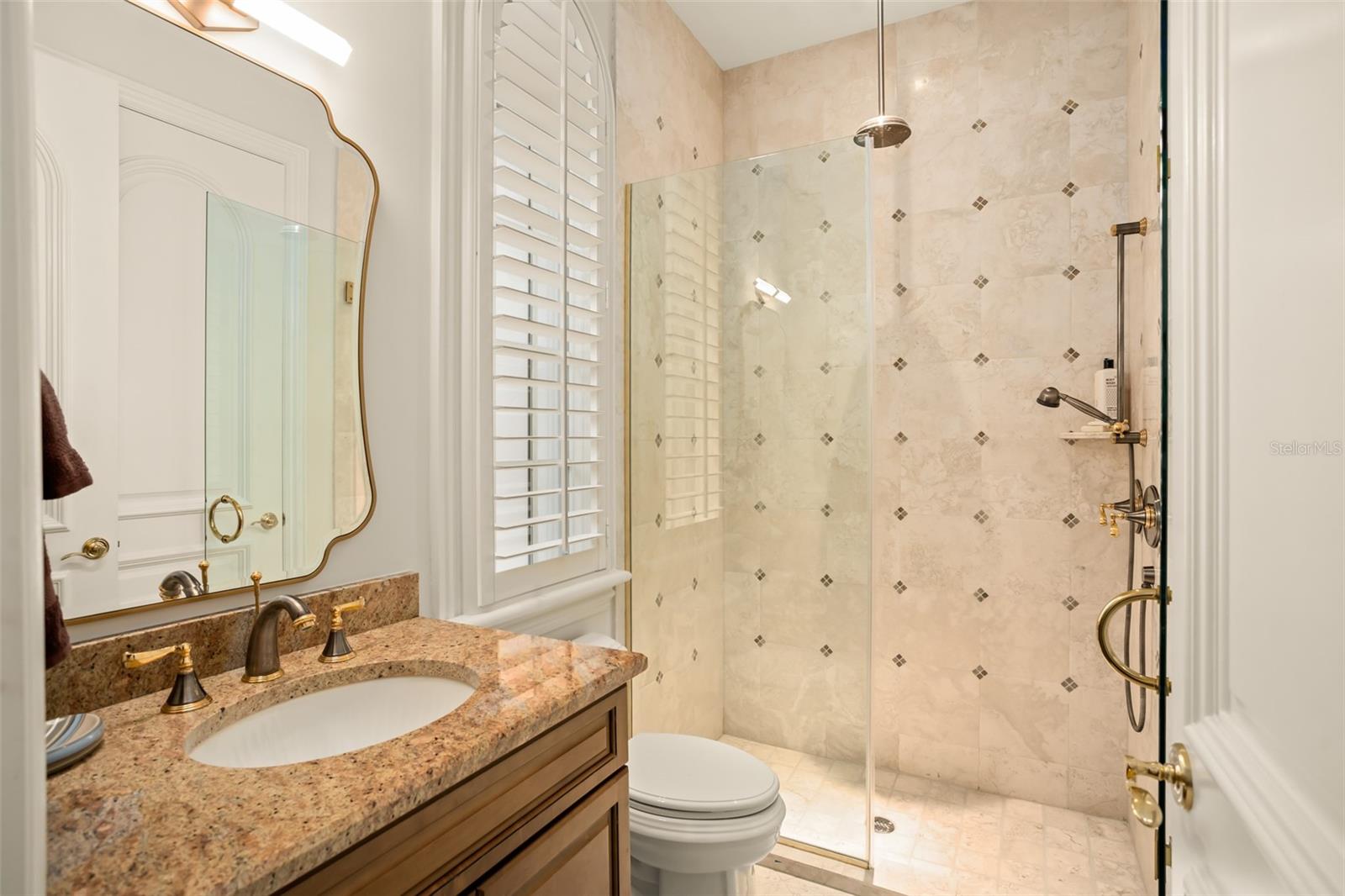 ISLEWORTH - Residential