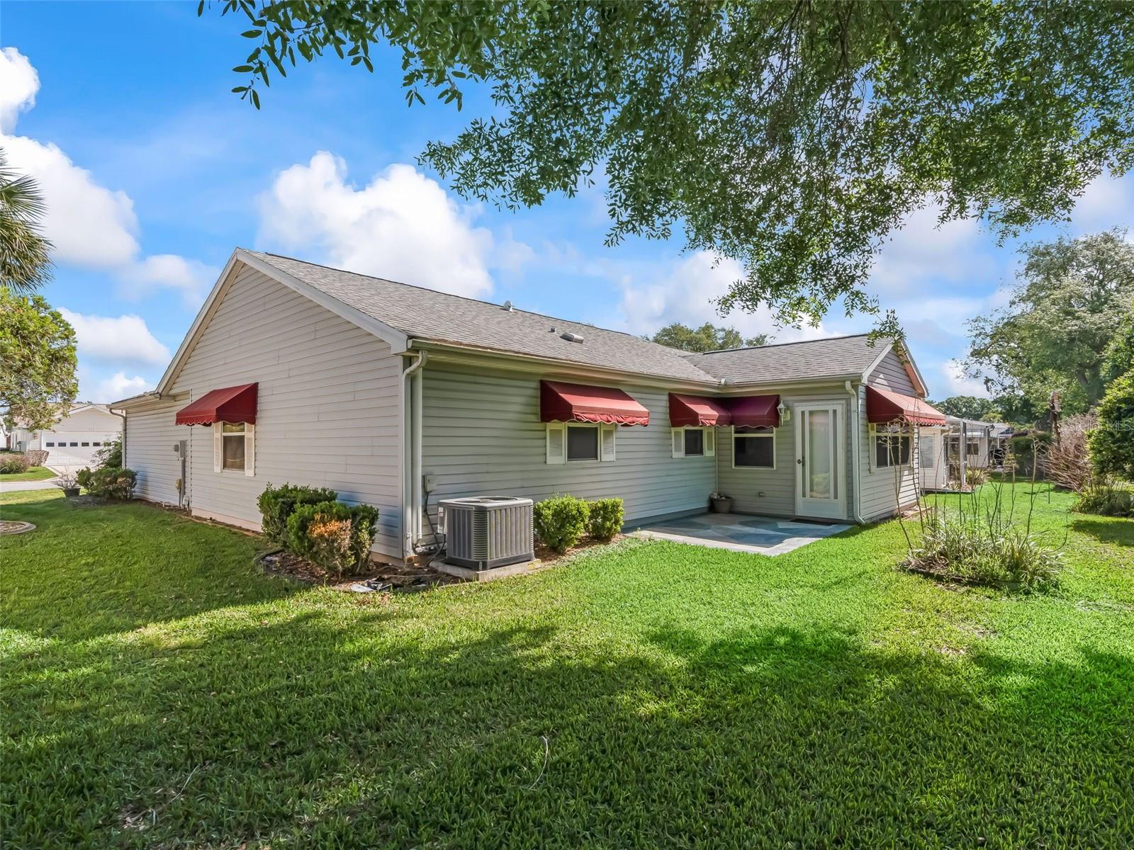 LADY LAKE ORANGE BLOSSOM GARDENS UNIT 16 - Residential
