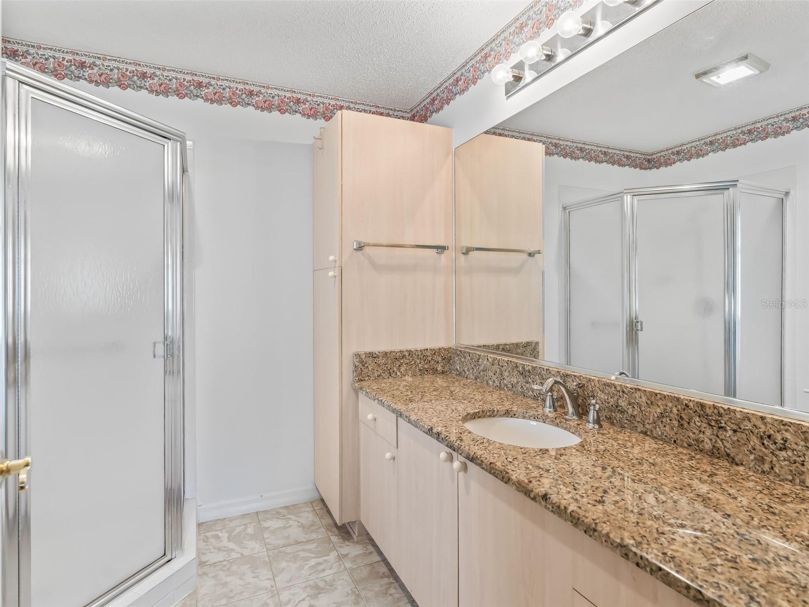 LADY LAKE ORANGE BLOSSOM GARDENS UNIT 16 - Residential