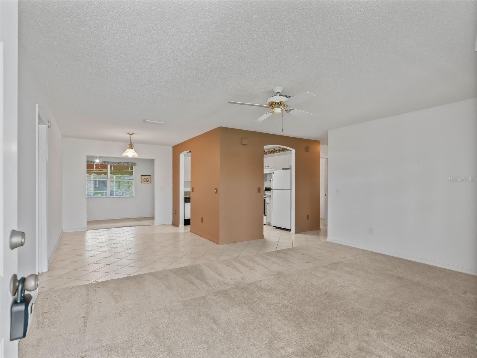 LADY LAKE ORANGE BLOSSOM GARDENS UNIT 16 - Residential