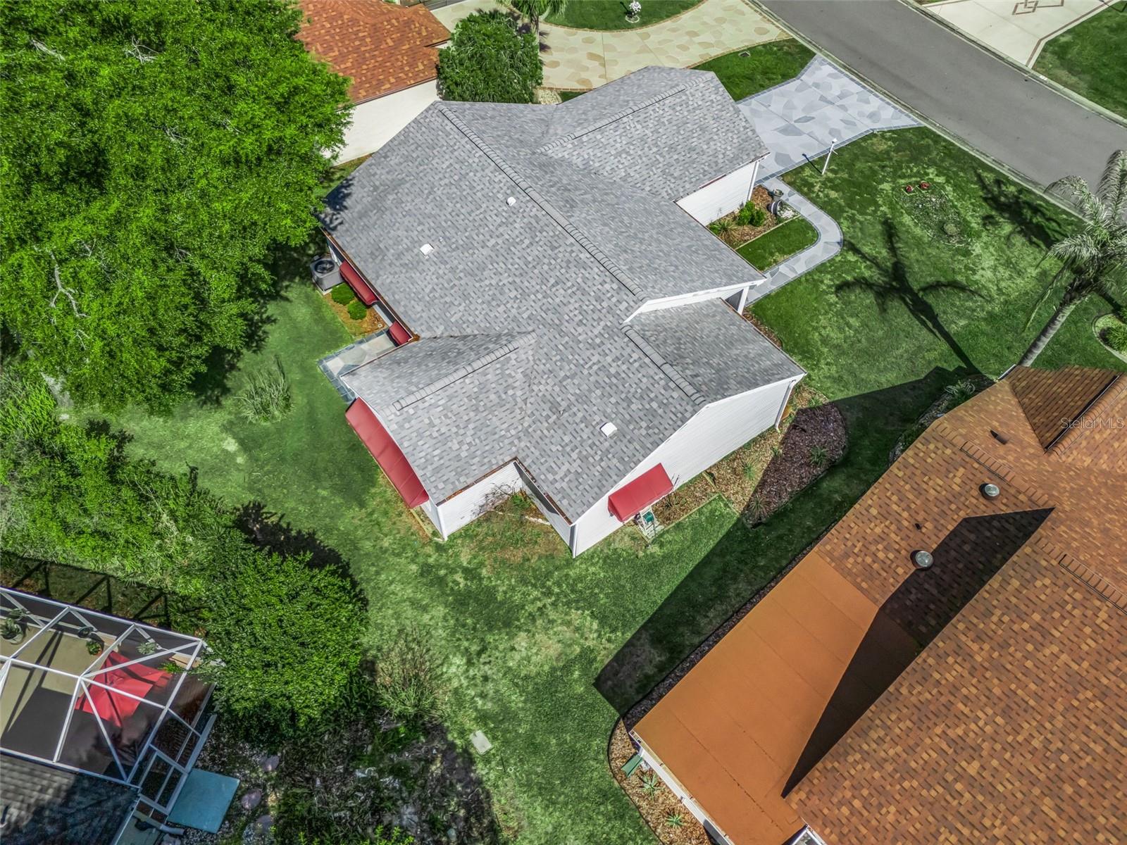 LADY LAKE ORANGE BLOSSOM GARDENS UNIT 16 - Residential