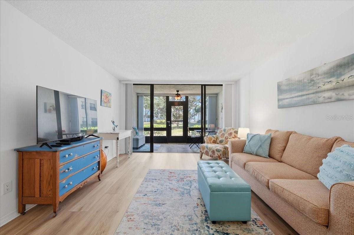 LAKEVIEW OF LARGO SOUTH CONDO - Residential