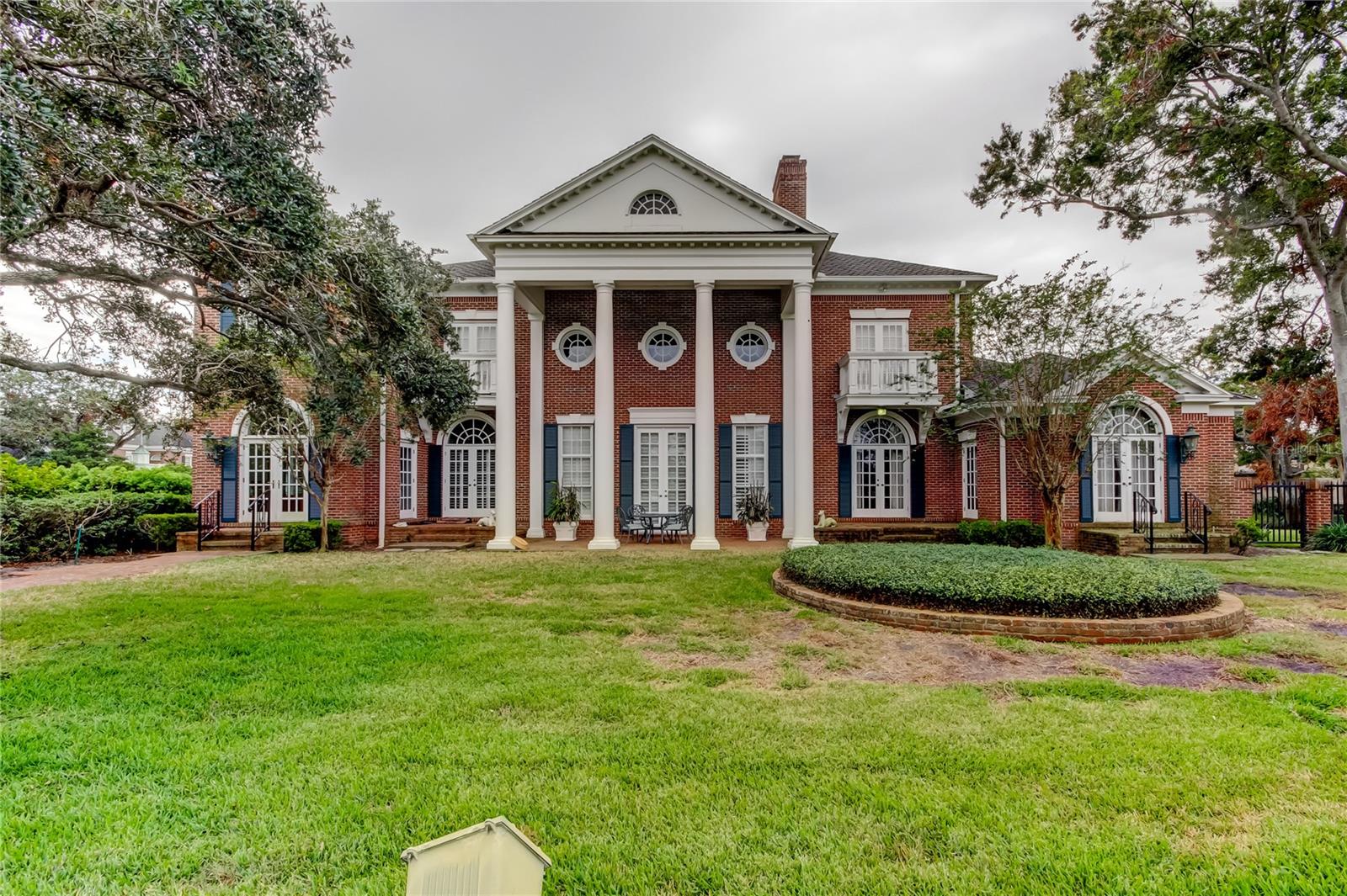 One of a time opportunity to build or renovate on Historic Palma Ceia golf course. 200 feet frontage on 3rd hole on approximately 1.5 acres.
For MLS data only.