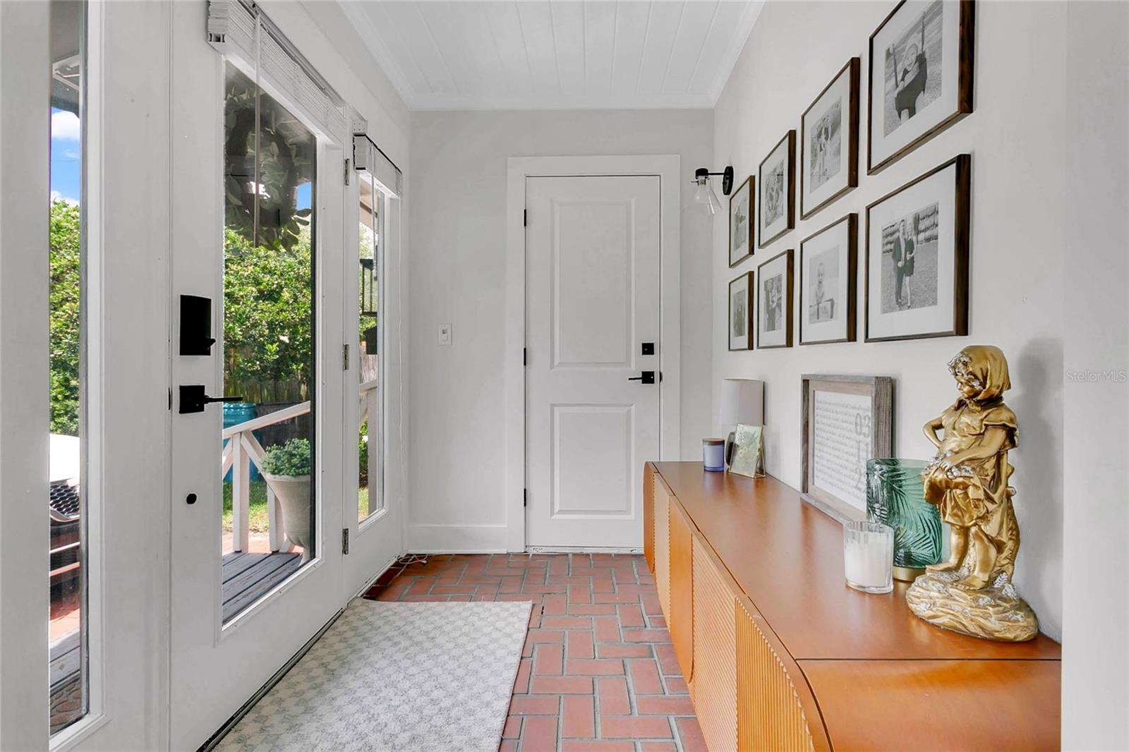 1809 FLORINDA DRIVE