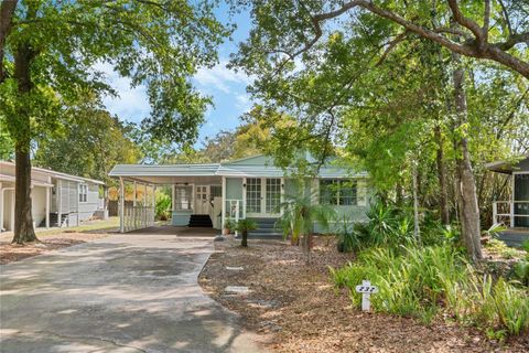 A home in LAKE MARY