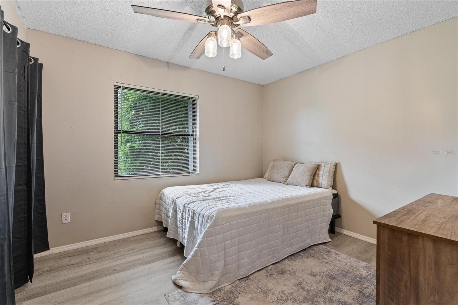 DELTONA LAKES UN 27 - Residential