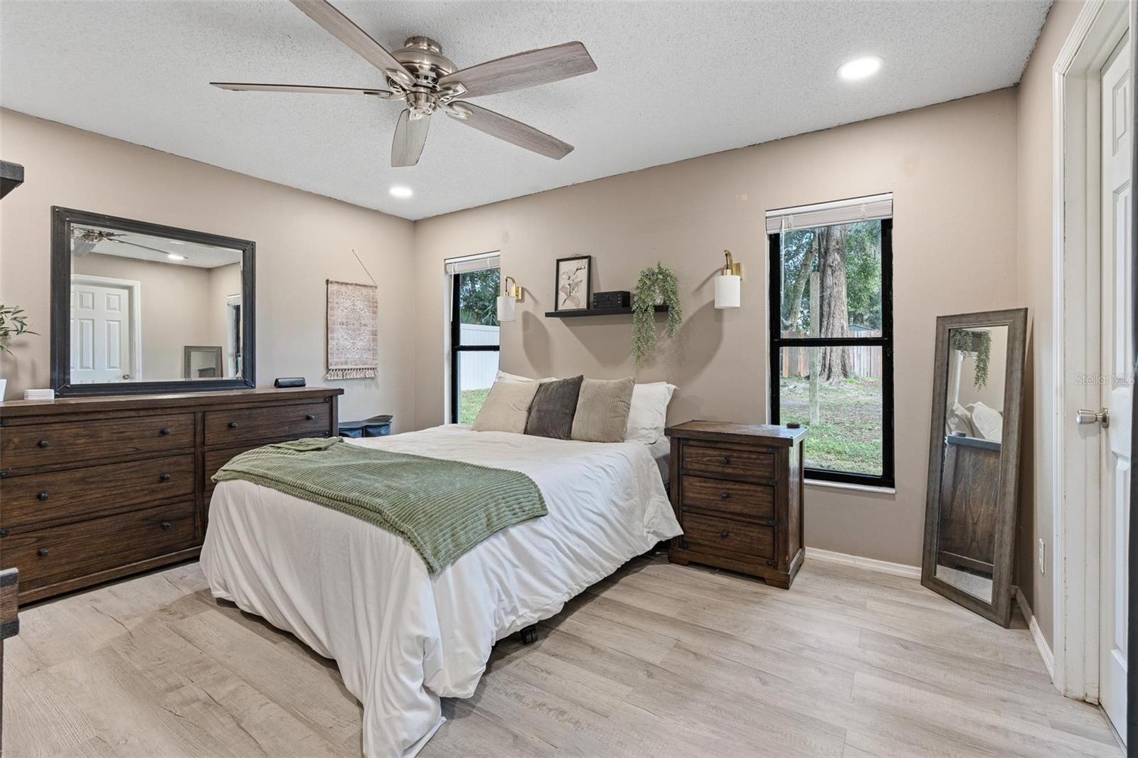 DELTONA LAKES UN 27 - Residential