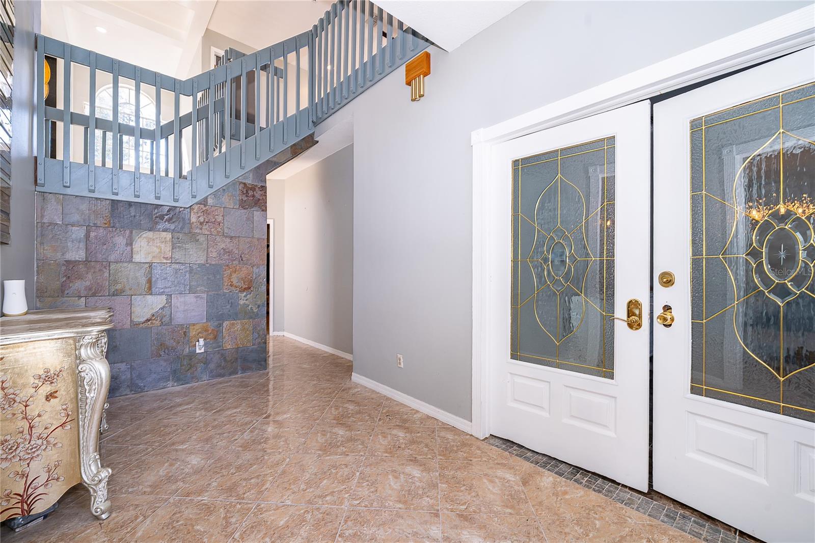 2054 PALM VISTA DRIVE