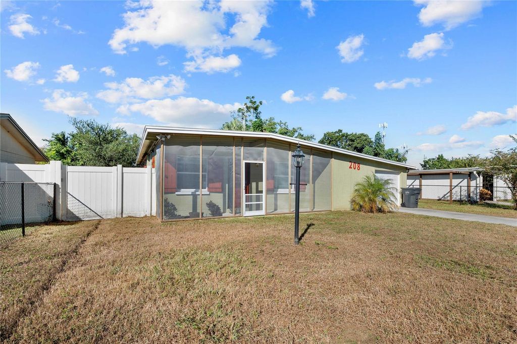 Photo of 208 Harmony Ln, Brandon, FL 33511 (MLS # TB8445225)