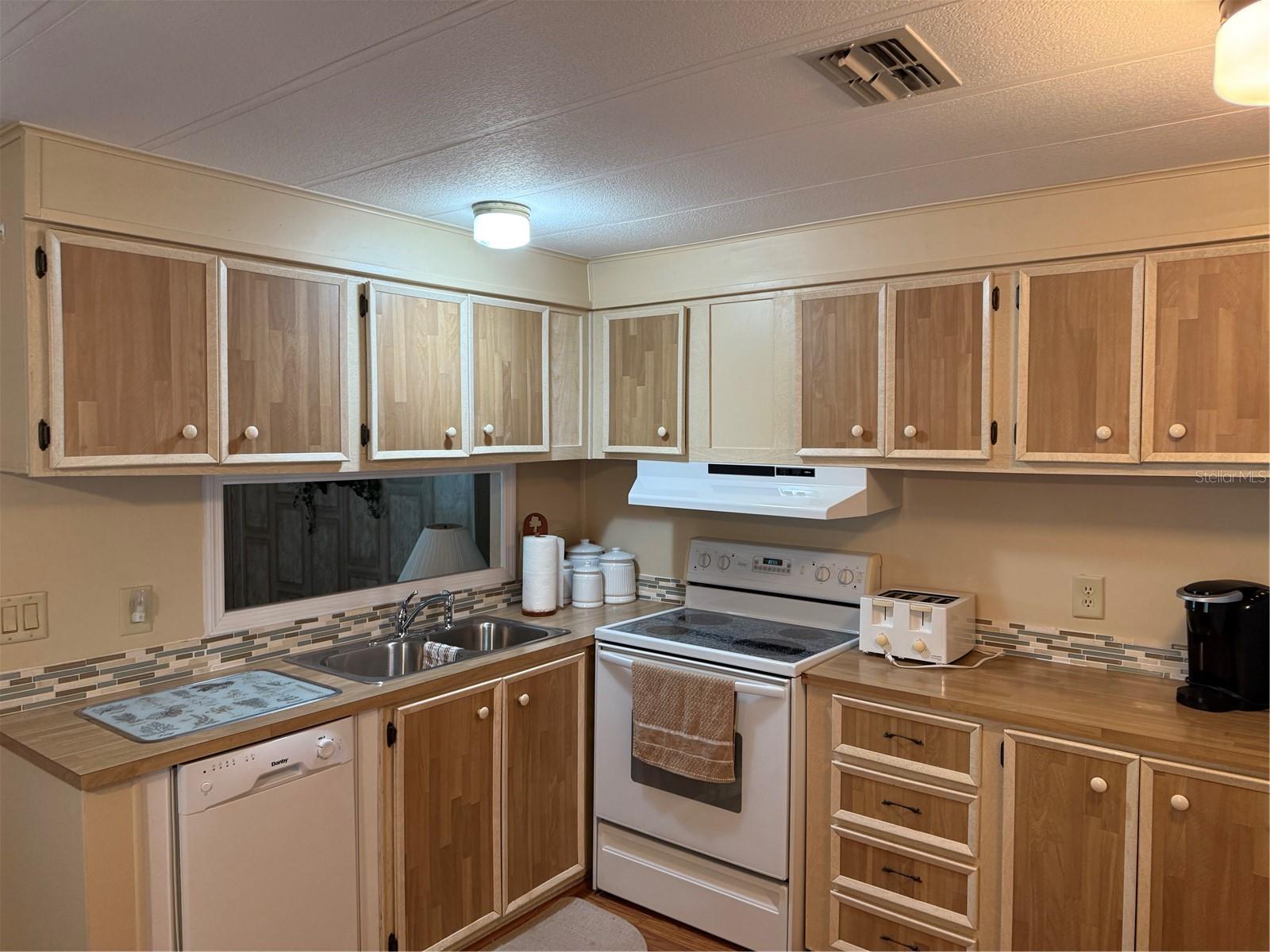 HIGH POINT SUB UNIT 4 BLK 34 LOT 22 - Residential