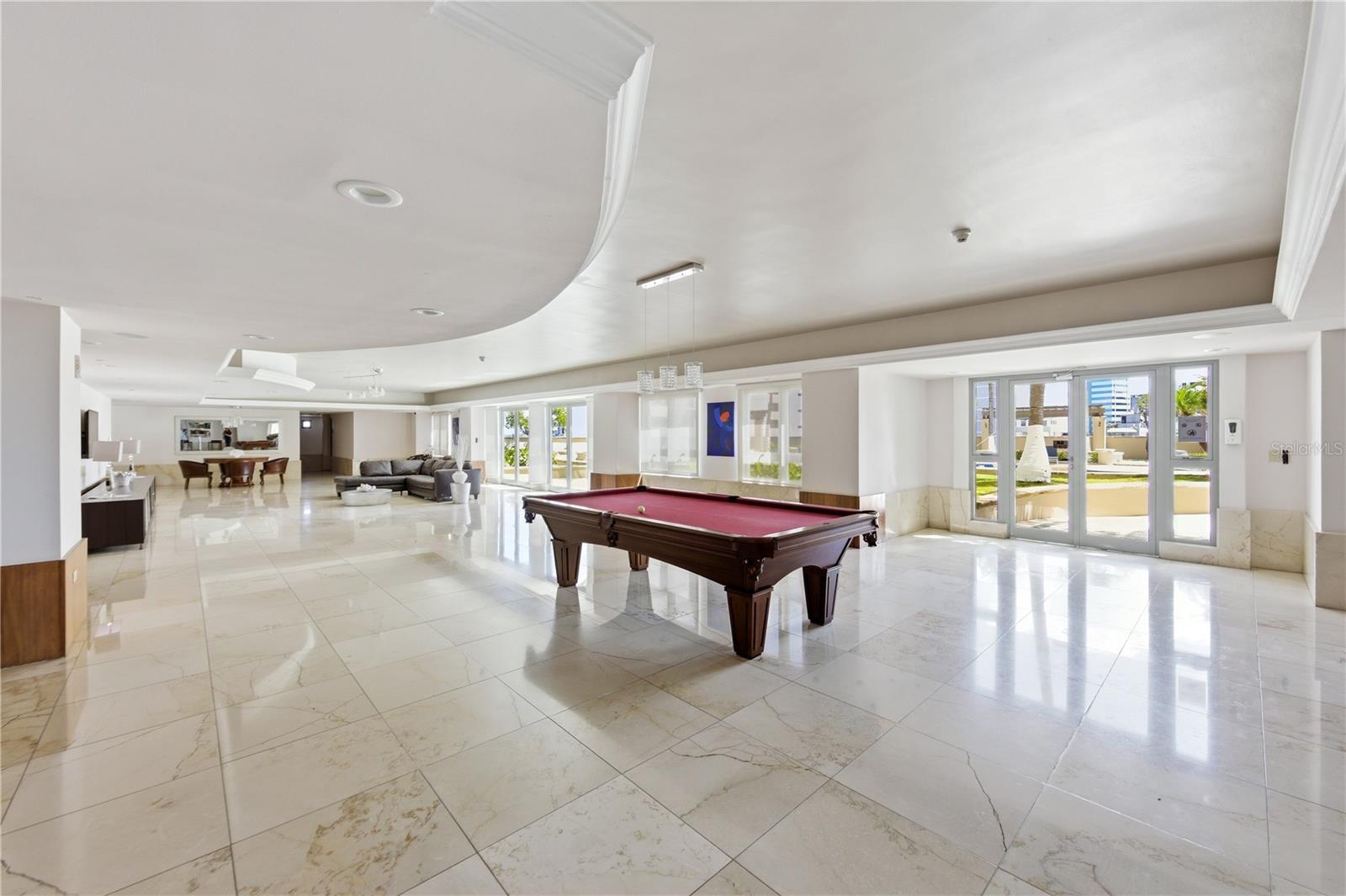 GALLERY PLAZA - Residential