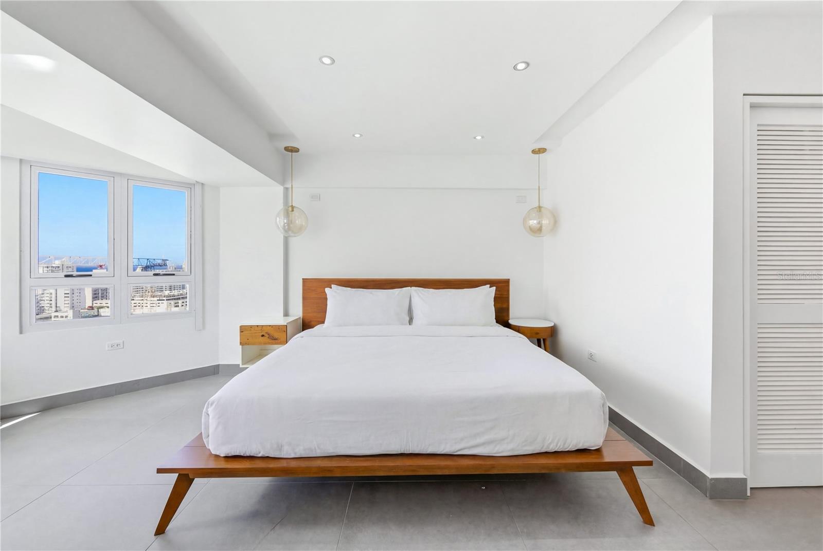 GALLERY PLAZA - Residential