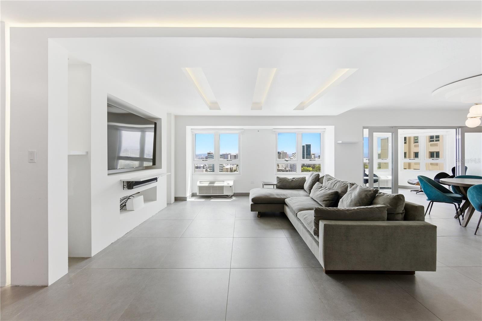 GALLERY PLAZA - Residential