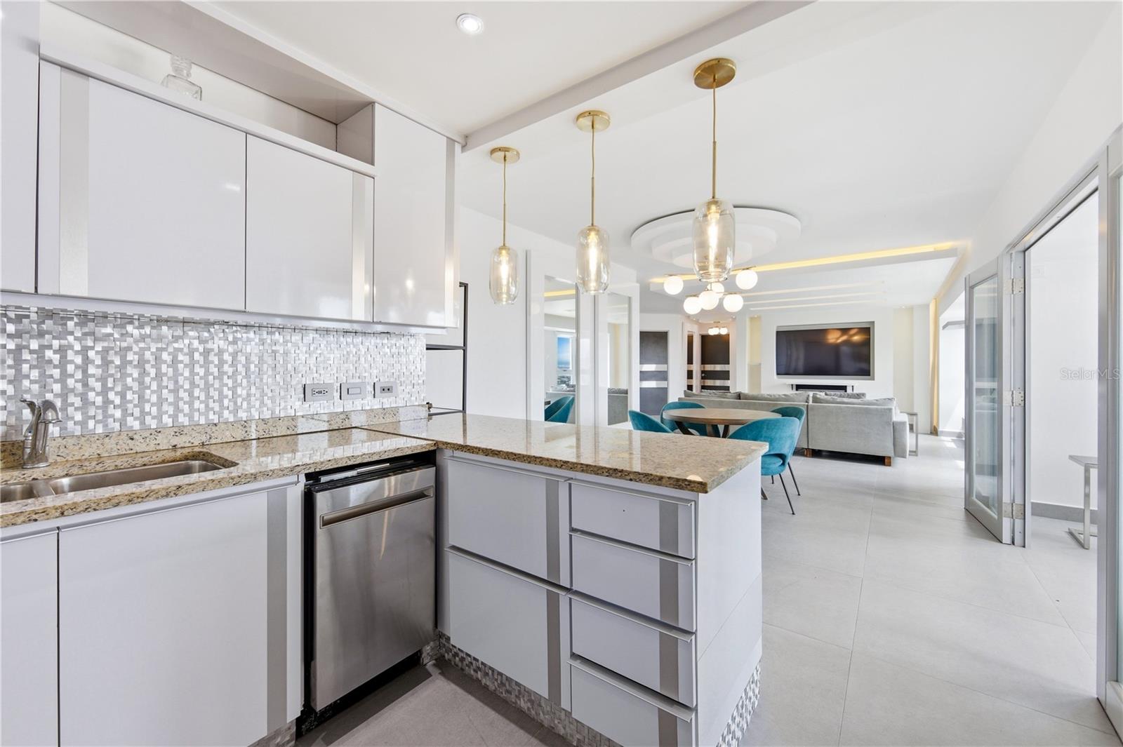 GALLERY PLAZA - Residential