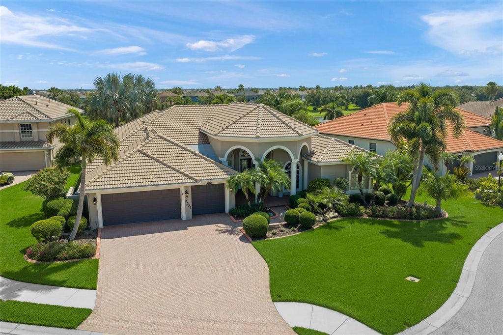 Photo of 2501 Farms Court, Sarasota, FL 34240 (MLS # A4696629)