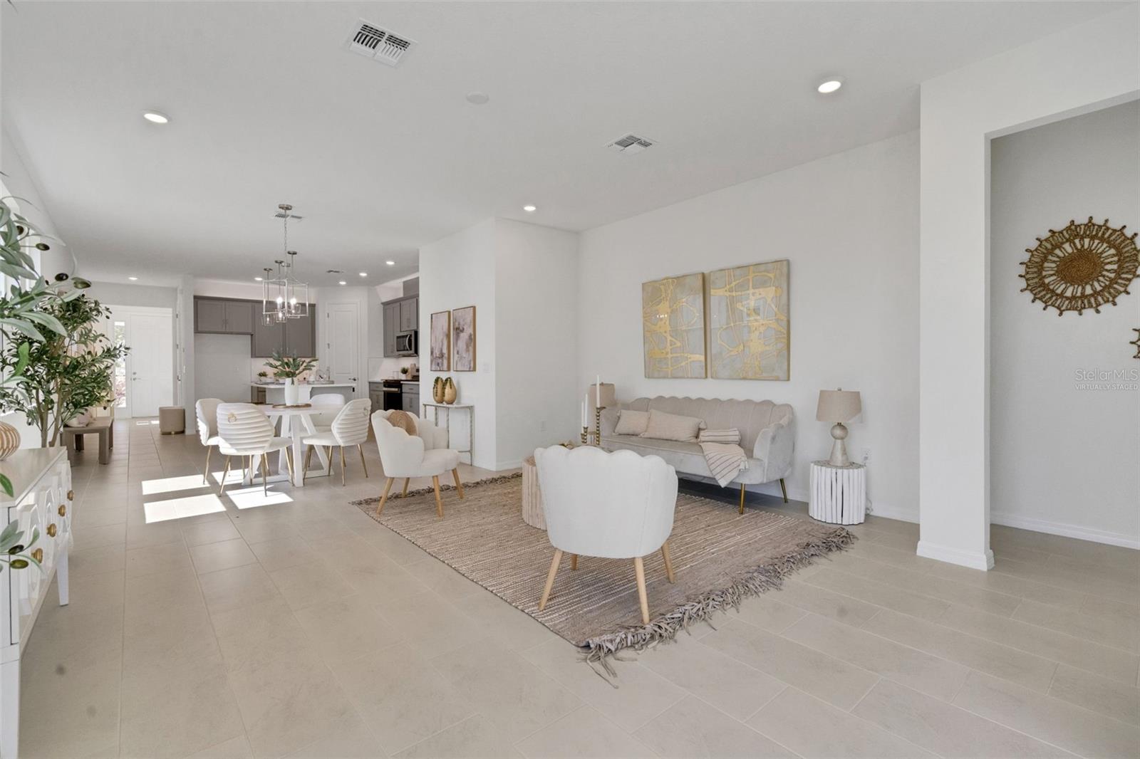 CREEKSIDE RUN - Residential