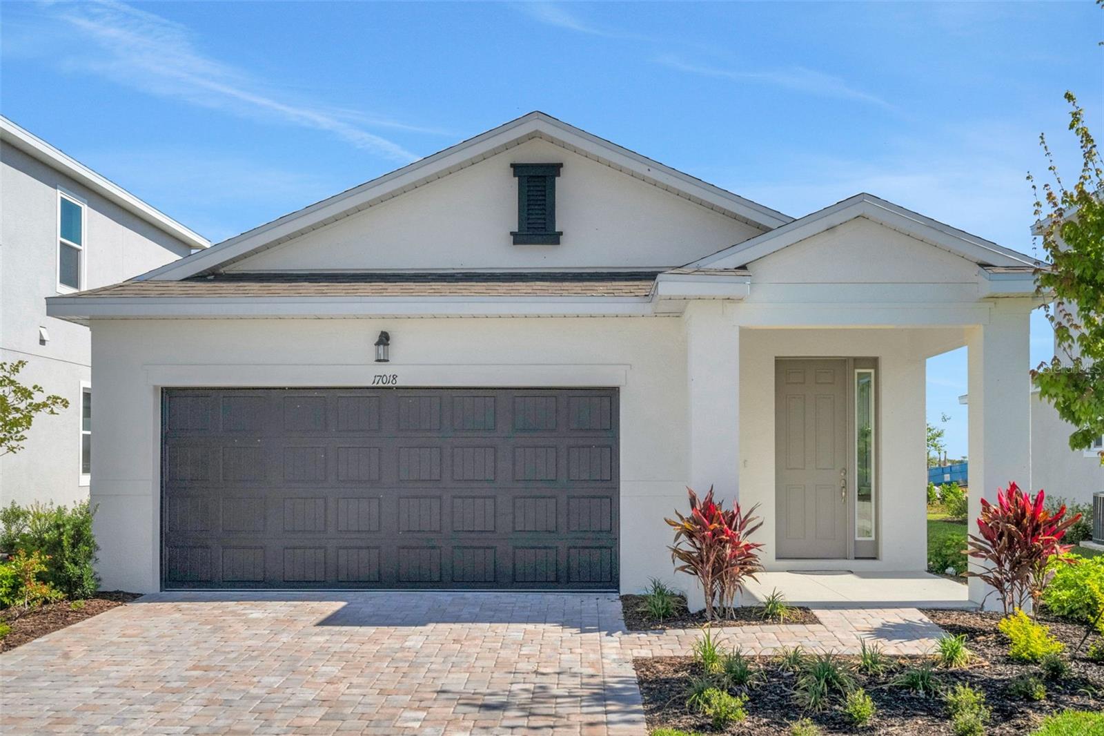 CREEKSIDE RUN - Residential