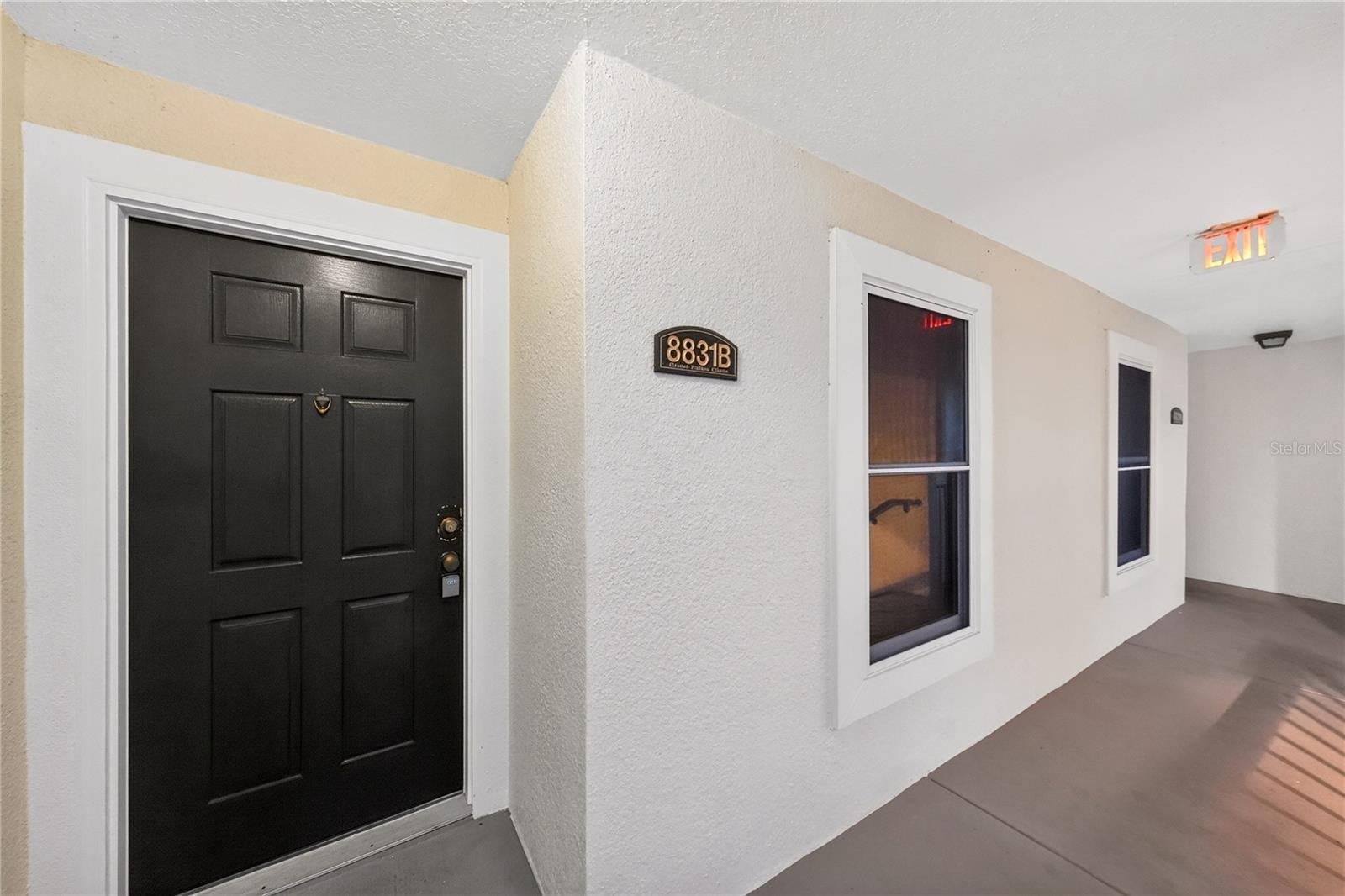 8831 GRAND PALMS CIR Apt B