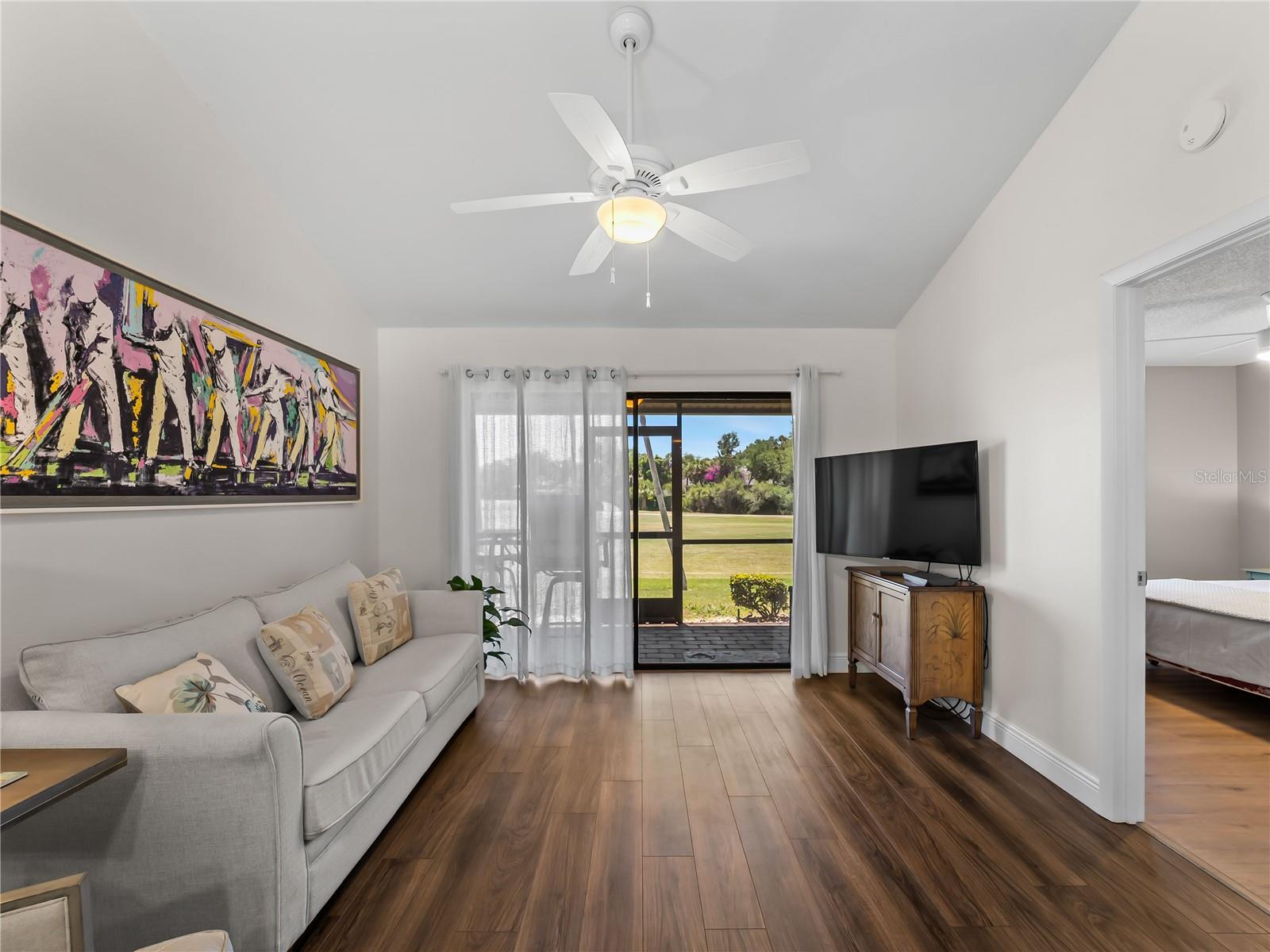 PAR FOUR - Residential