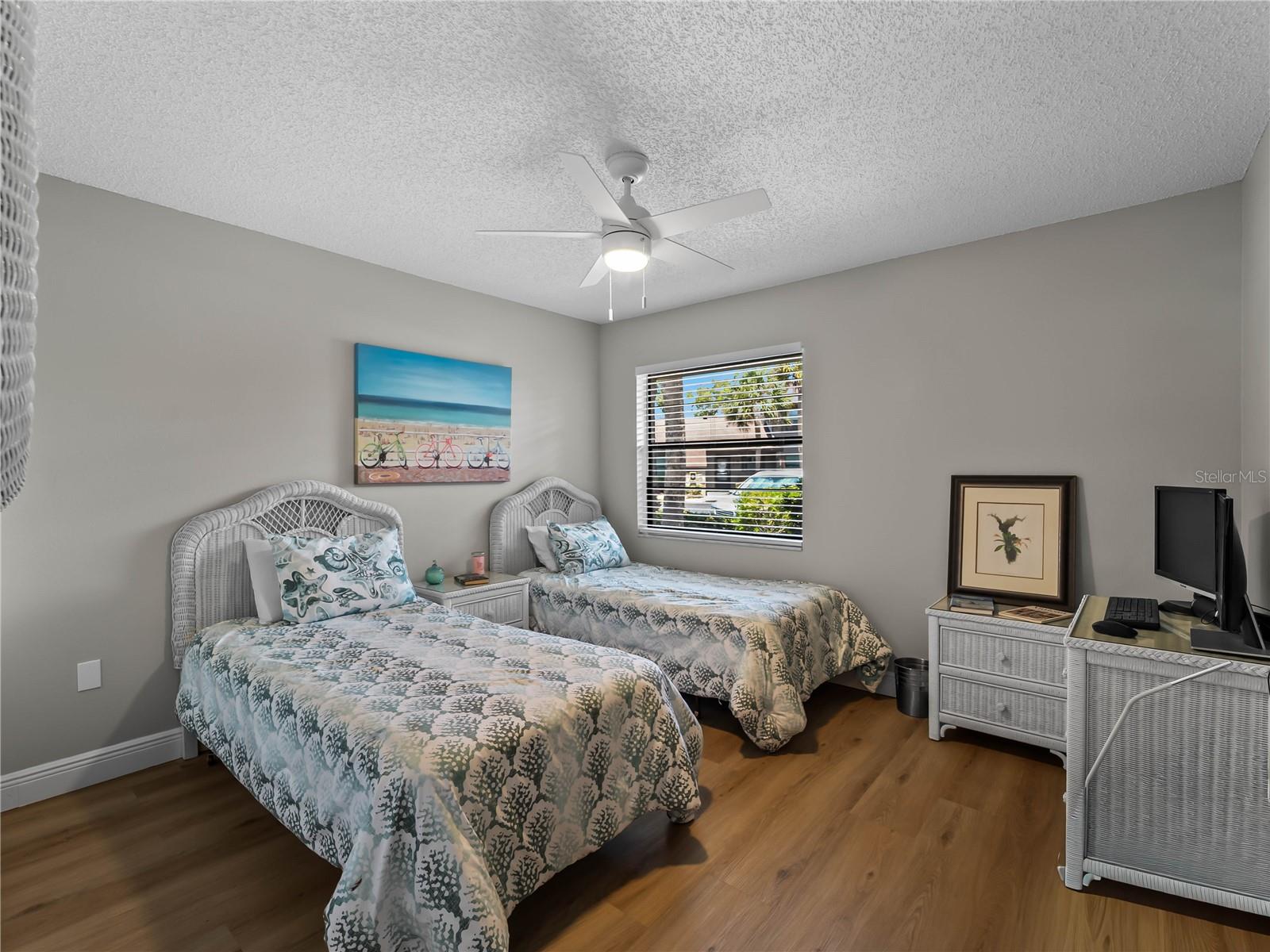 PAR FOUR - Residential