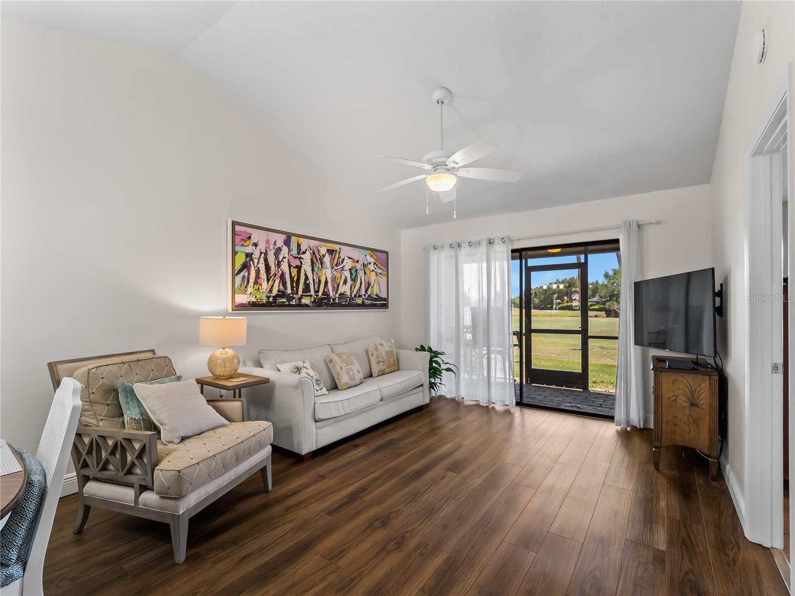 PAR FOUR - Residential