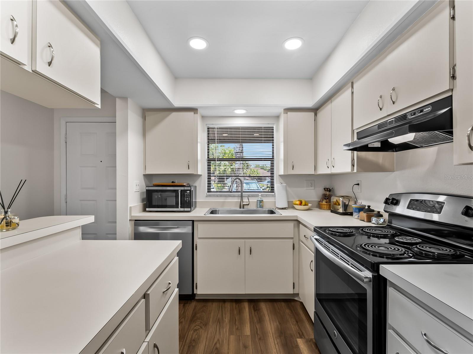 PAR FOUR - Residential