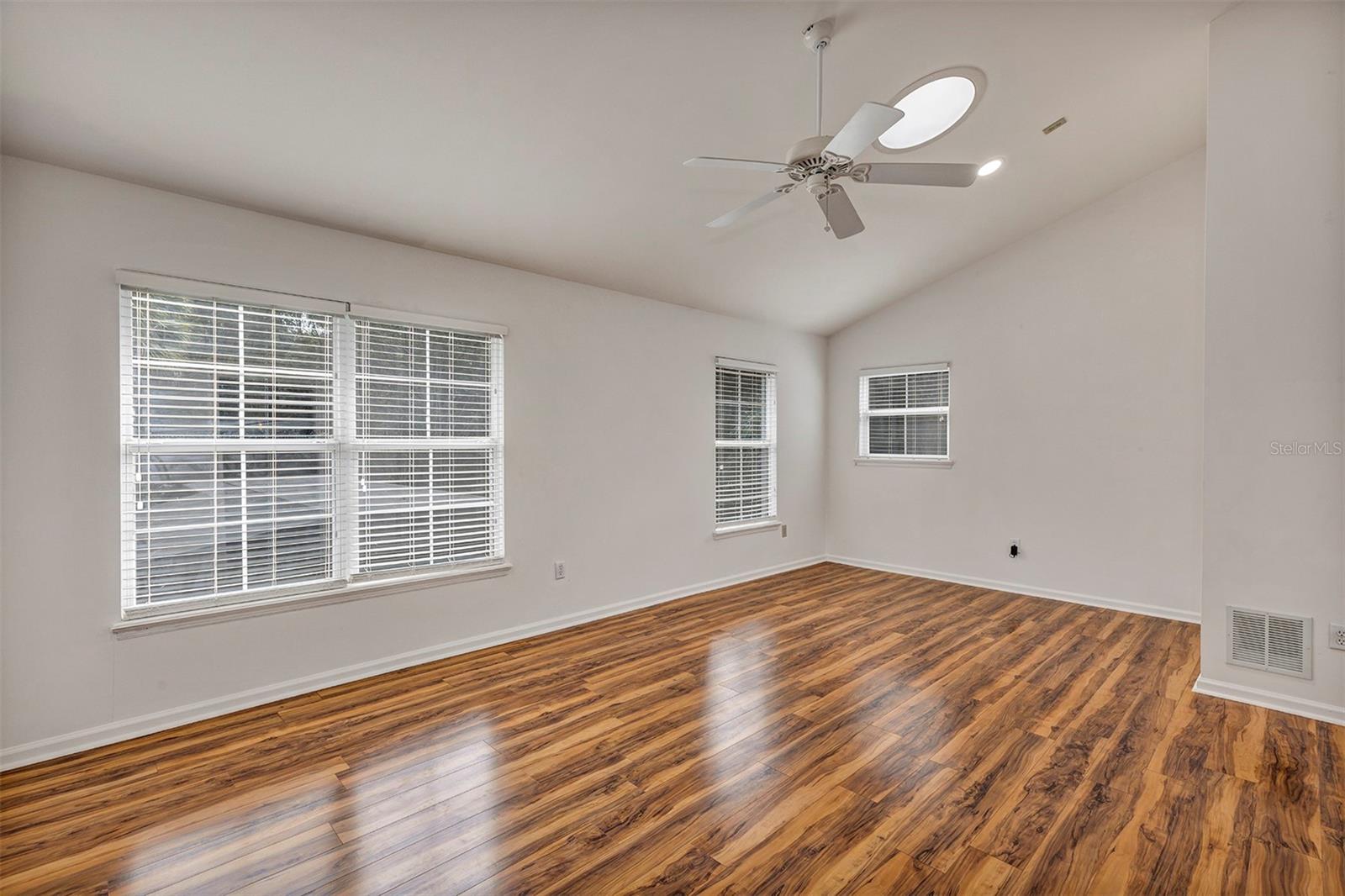 ELYSIUM CLUB - Residential