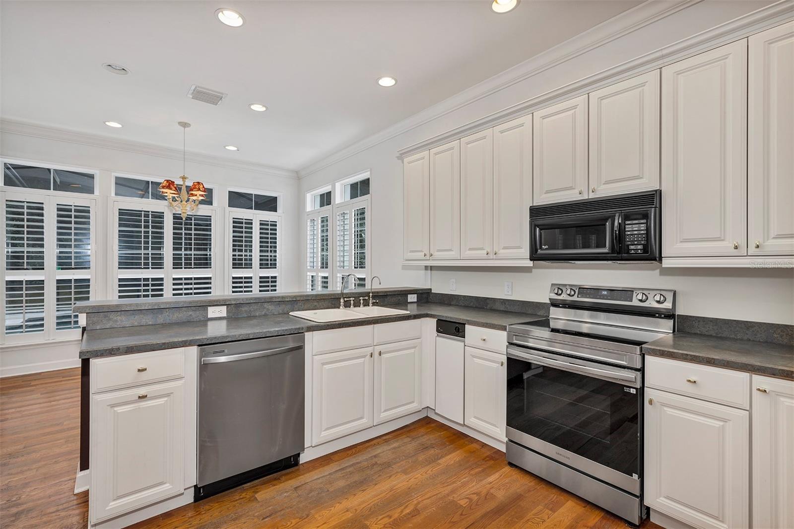 ELYSIUM CLUB - Residential