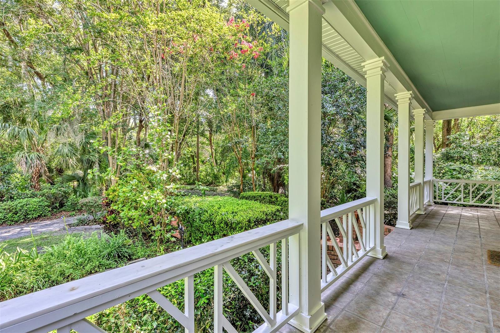 ELYSIUM CLUB - Residential