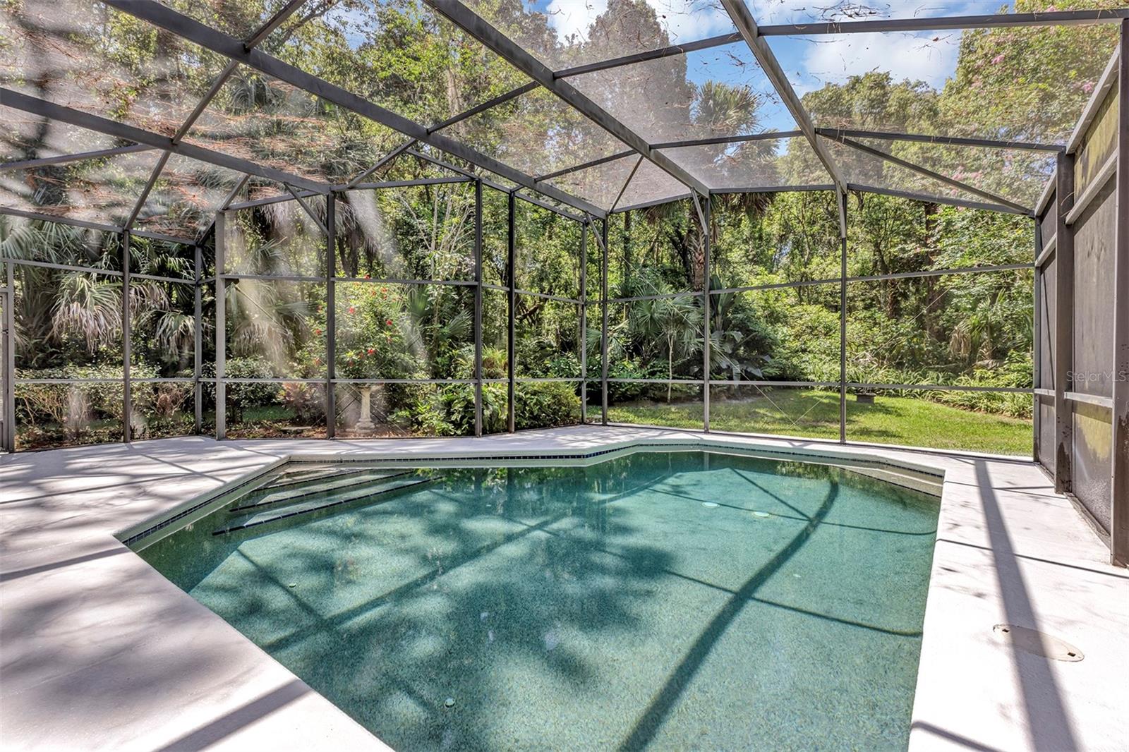 ELYSIUM CLUB - Residential