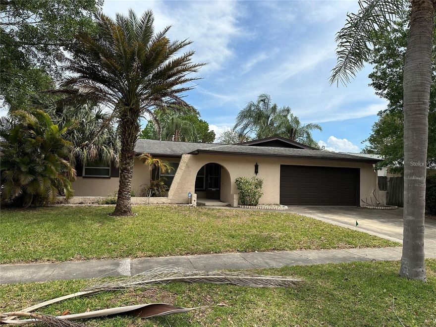 BEAUTIFUL 3 BED 2 BATH 2 CAR GARAGE HOUSE IN DUNEDIN. GORGEOUS PORCELAIN TILE THROUGHOUT. NICE LARGE KITCHEN WITH PLENTY OF CABINET SPACES. VERY SPACIOUS OPEN FLOOR PLAN HOME. NEAR TO, SHOPPING CENTERS, RESTAURANTS, BEACHES AND MUCH MORE.