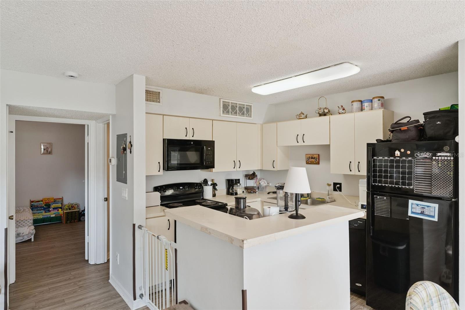 LAKEWOOD PARK A CONDO - Residential
