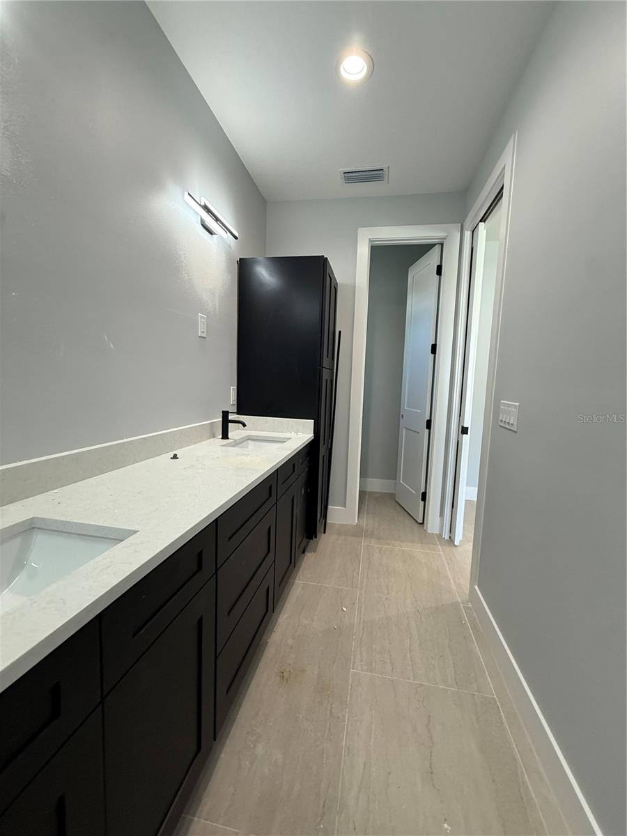 7006 THATCHER AVENUE 307