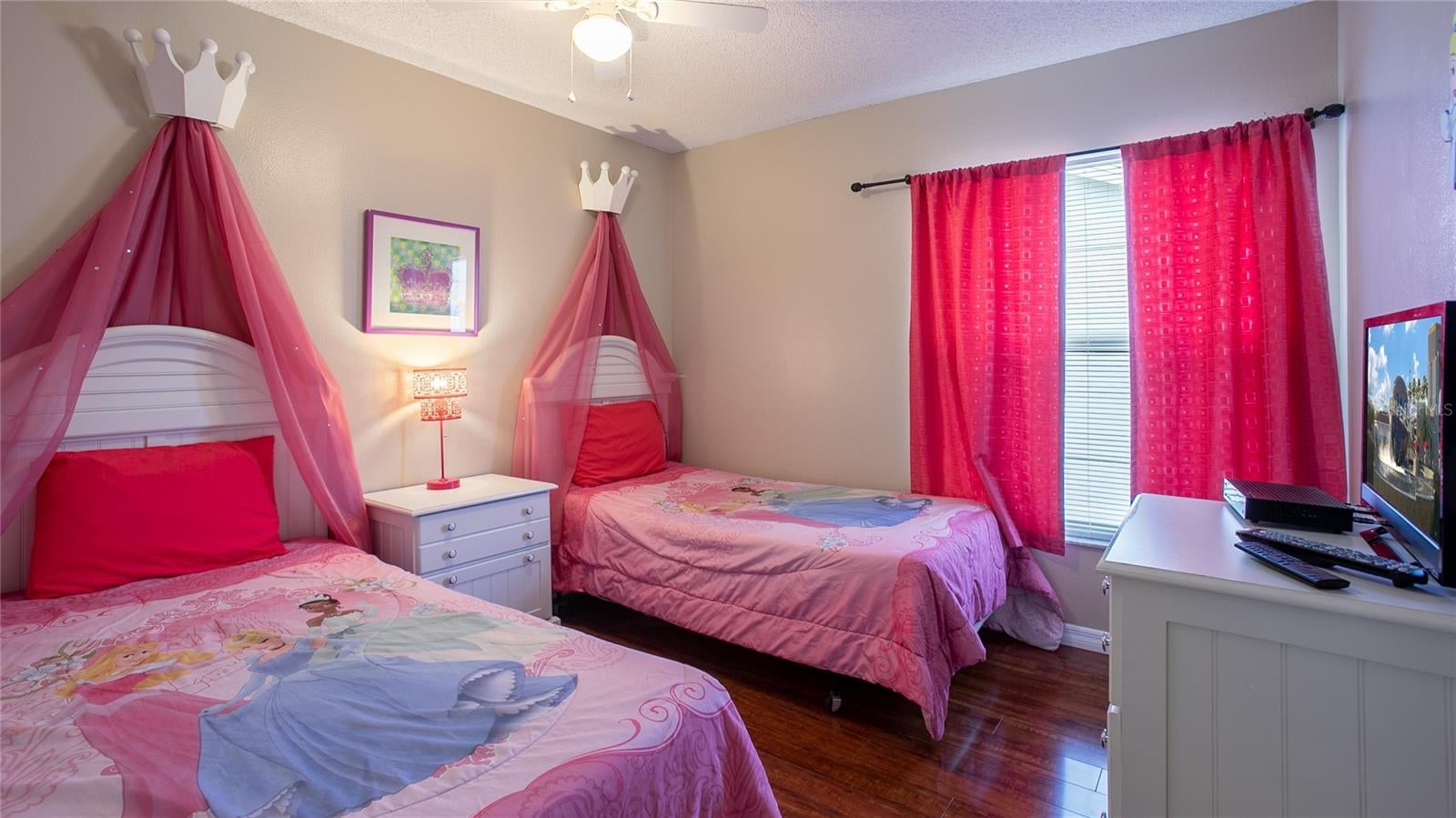 7802 LAUREL OAK LANE