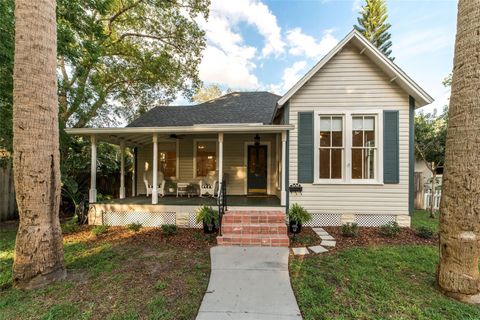 Photo of 911 S Oak Avenue, Sanford, FL 32771 (MLS # O6313375)