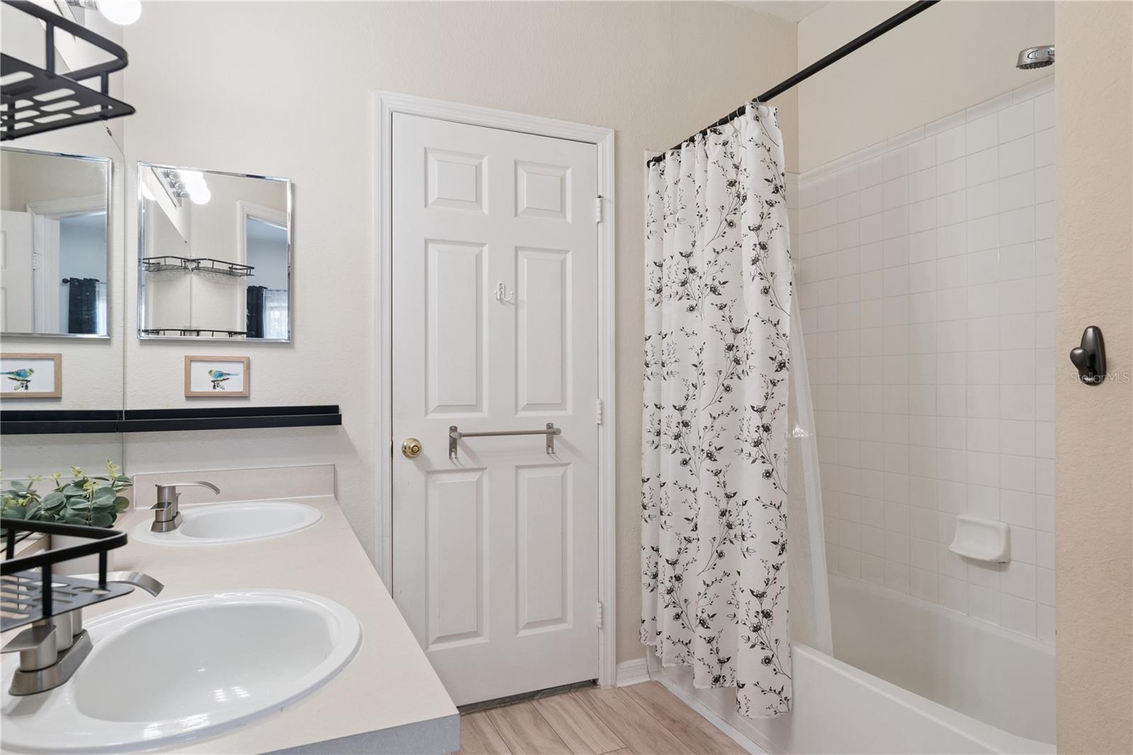 MOSAIC/MILLENIA - Residential