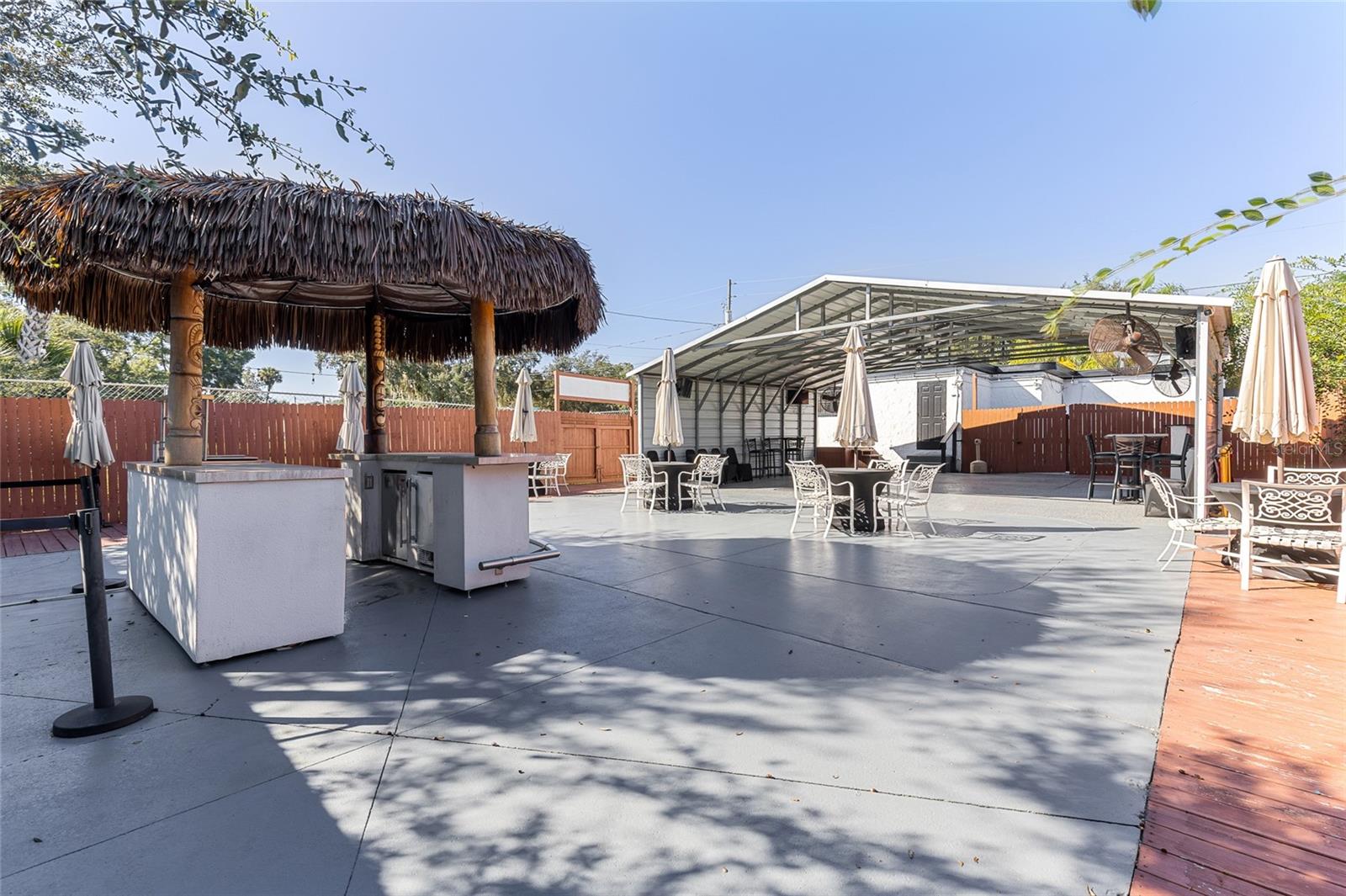 YAMASEE - Commercial Sale