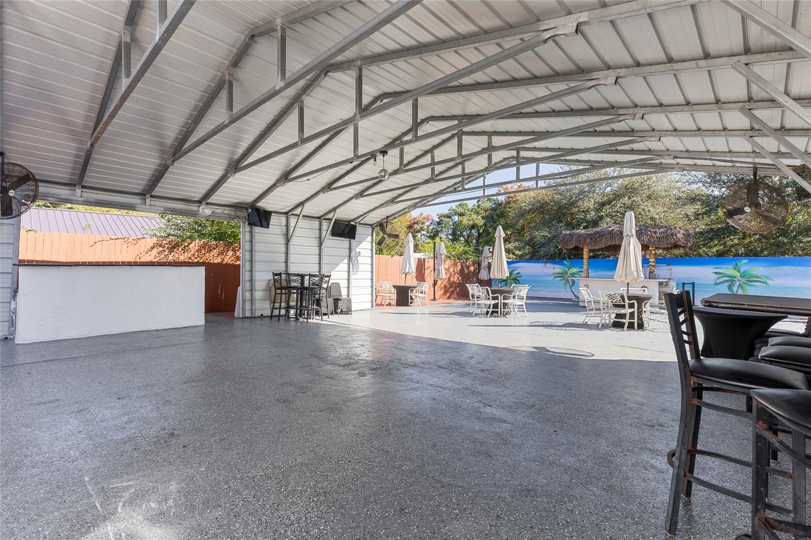 YAMASEE - Commercial Sale